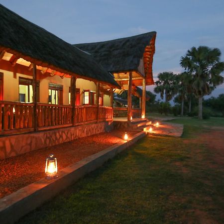 Pakuba Safari Lodge Nwoya Ngoại thất bức ảnh